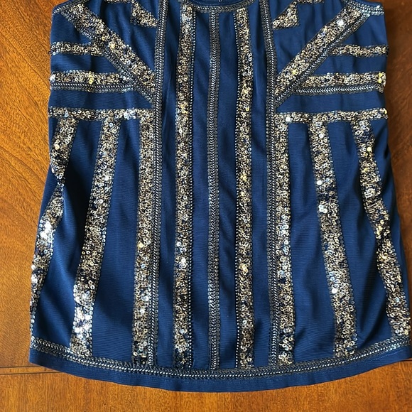 Blue express sequin tank top - Picture 3 of 3